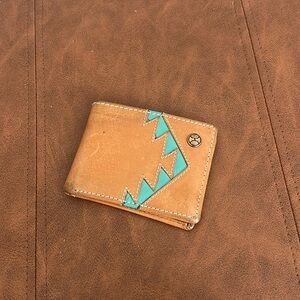 Hooey bi fold wallet